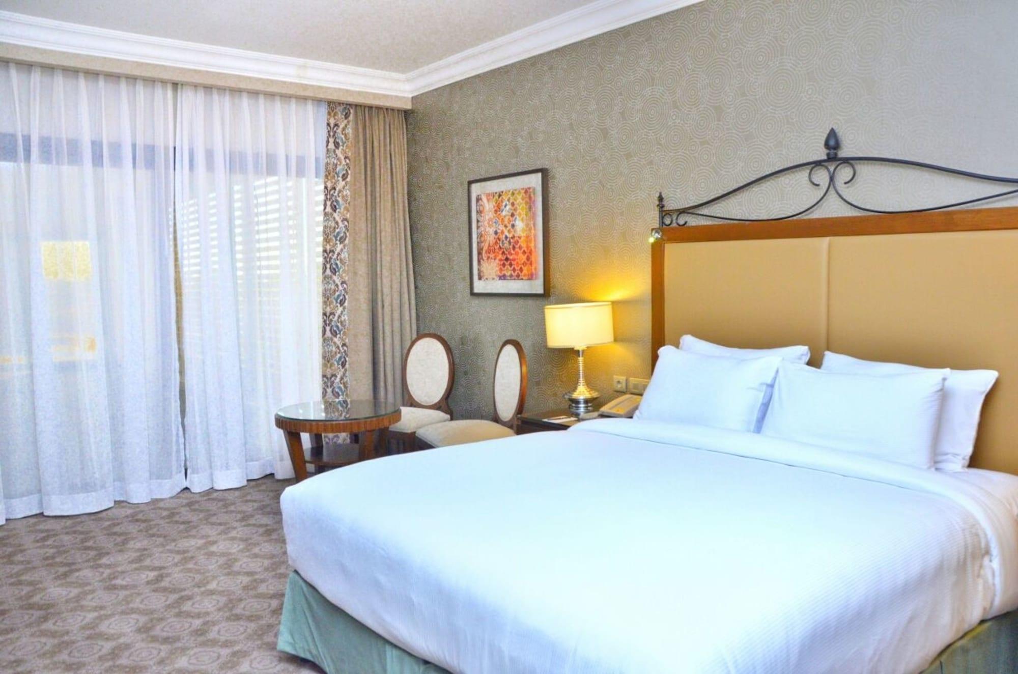 Hilton Alexandria King'S Ranch Hotel King Mariout Ngoại thất bức ảnh A room at the hotel